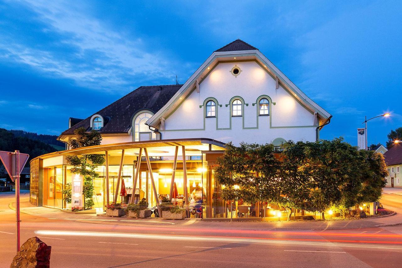 Hotel-Restaurant-Cafe Krainer Лангенванг Экстерьер фото