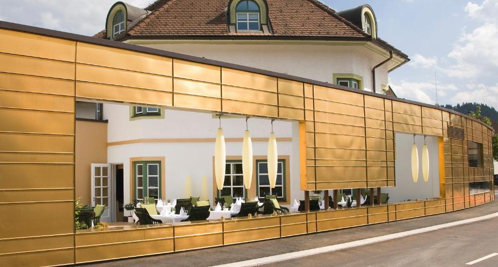 Hotel-Restaurant-Cafe Krainer Лангенванг Экстерьер фото