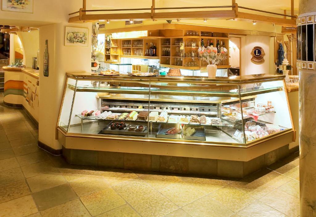 Hotel-Restaurant-Cafe Krainer Лангенванг Экстерьер фото