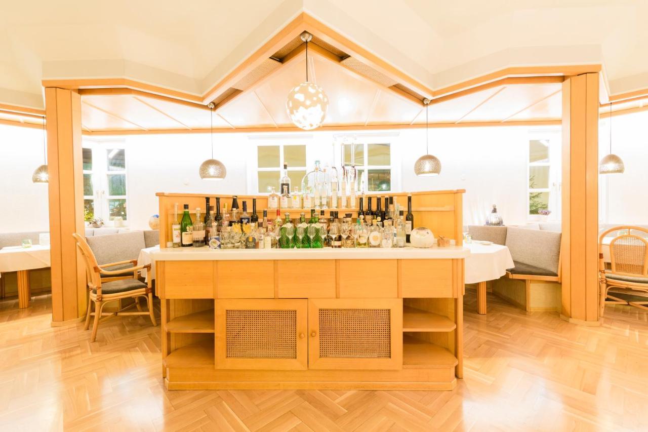 Hotel-Restaurant-Cafe Krainer Лангенванг Экстерьер фото